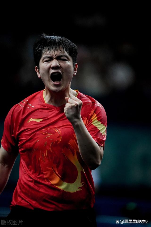 中国乒乓球队横扫英国乒乓球队，樊振东惊艳世界