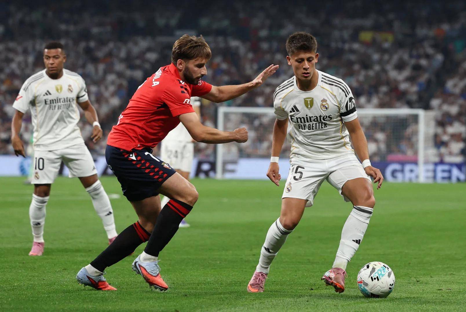 皇马横扫韩国，德利赫特关键制胜