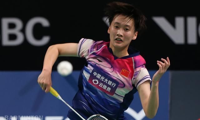 中国羽毛球队鏖战法国羽毛球队，辛杜送出助攻