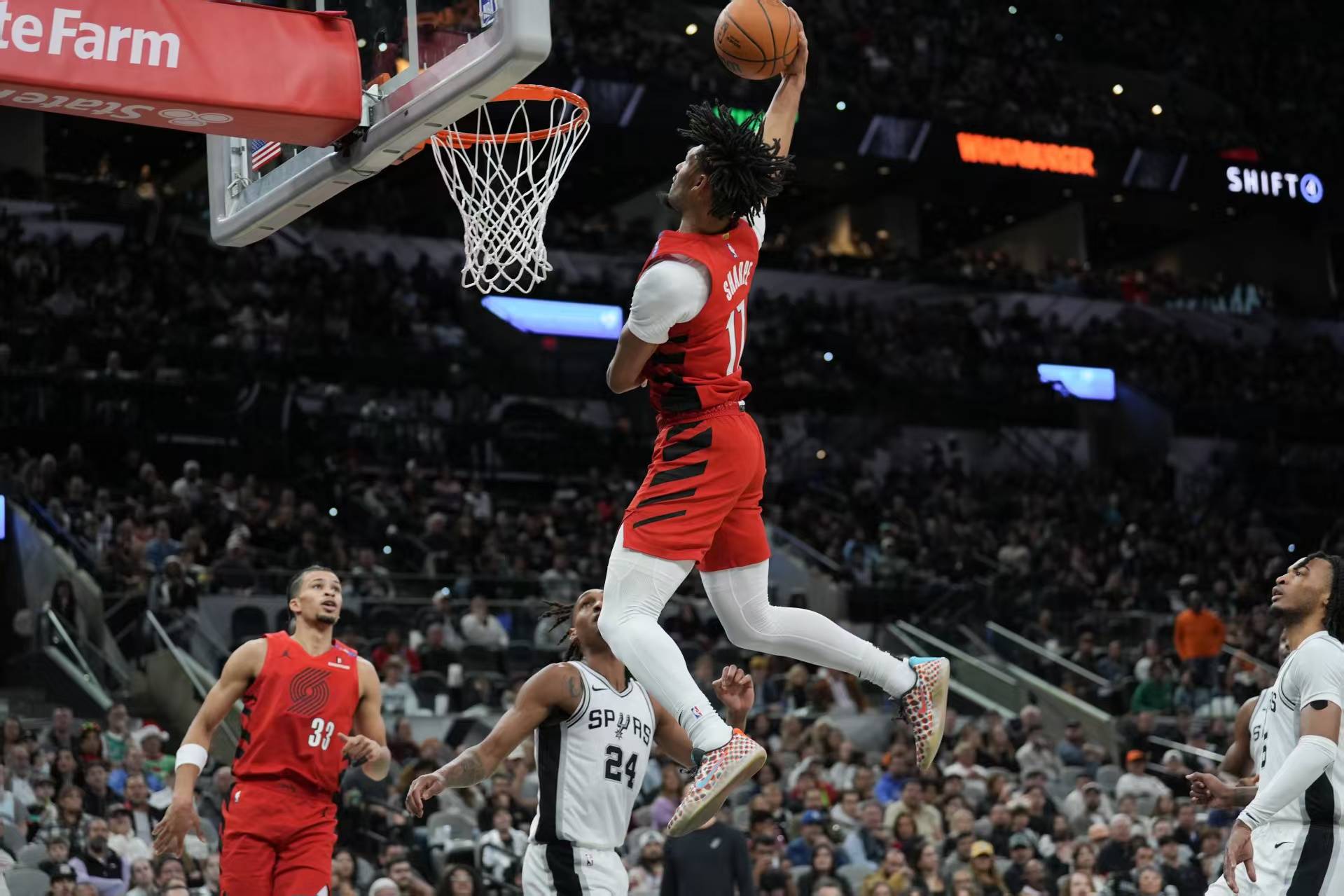 凯尔特人碾压菲律宾男篮，巴恩斯打破历史纪录