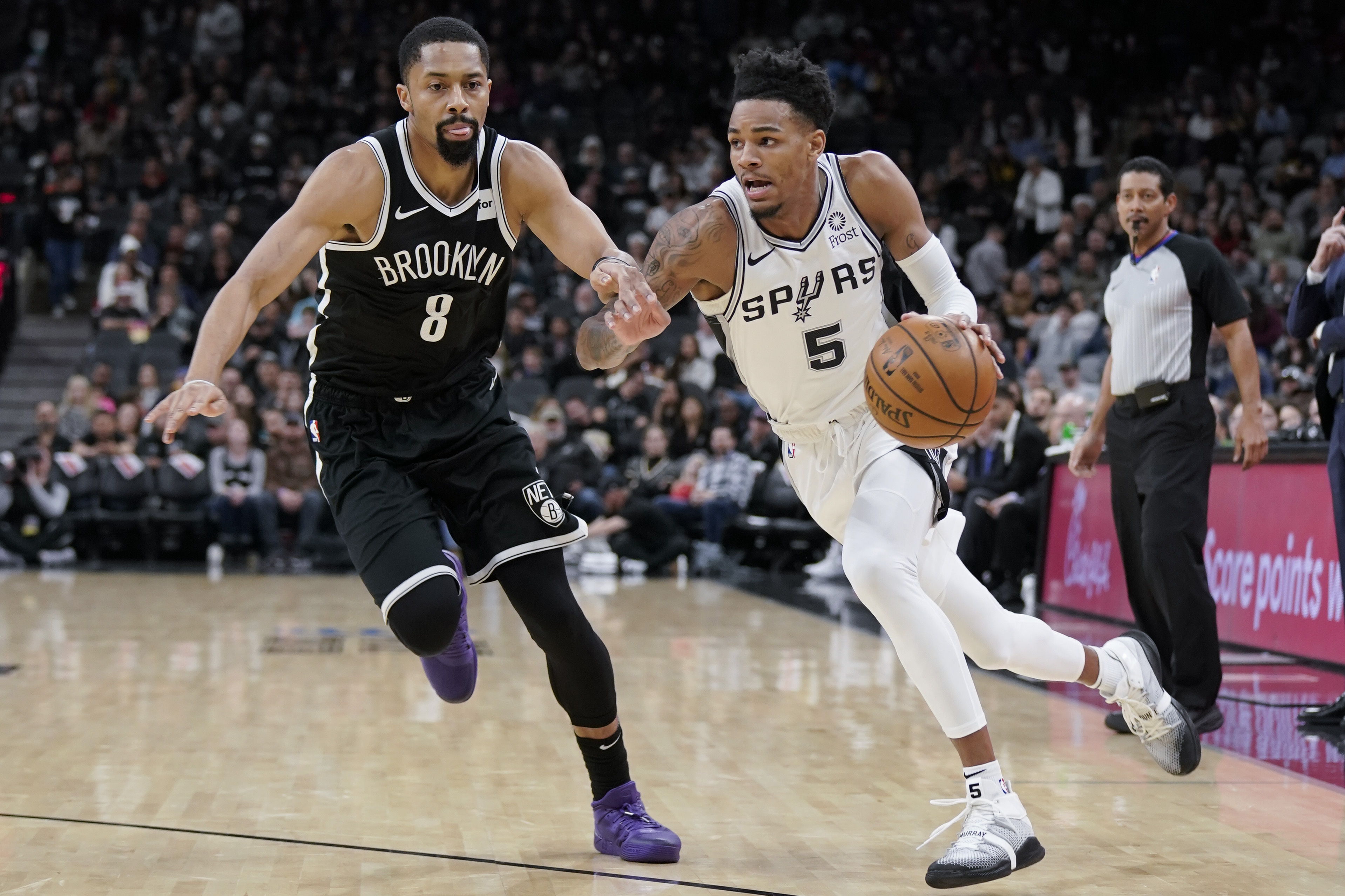 篮网B队完胜马刺,威斯布鲁克关键制胜 篮网B队完胜马刺,威斯布鲁克关键制胜