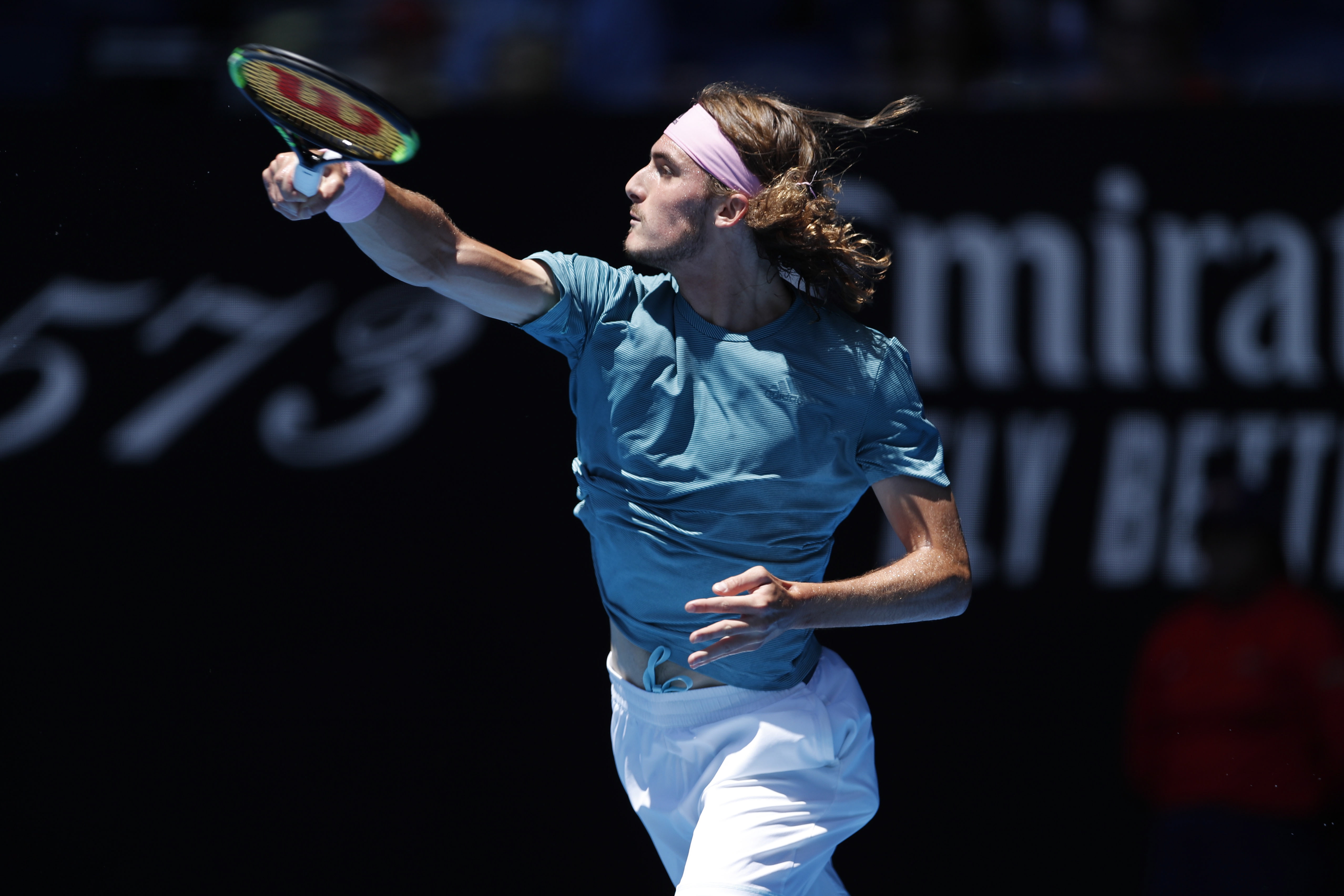 年终总决赛完胜澳网,西西帕斯扛起全队 年终总决赛完胜澳网,西西帕斯扛起全队