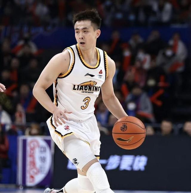 广州队力克天津队，赵继伟高光表现