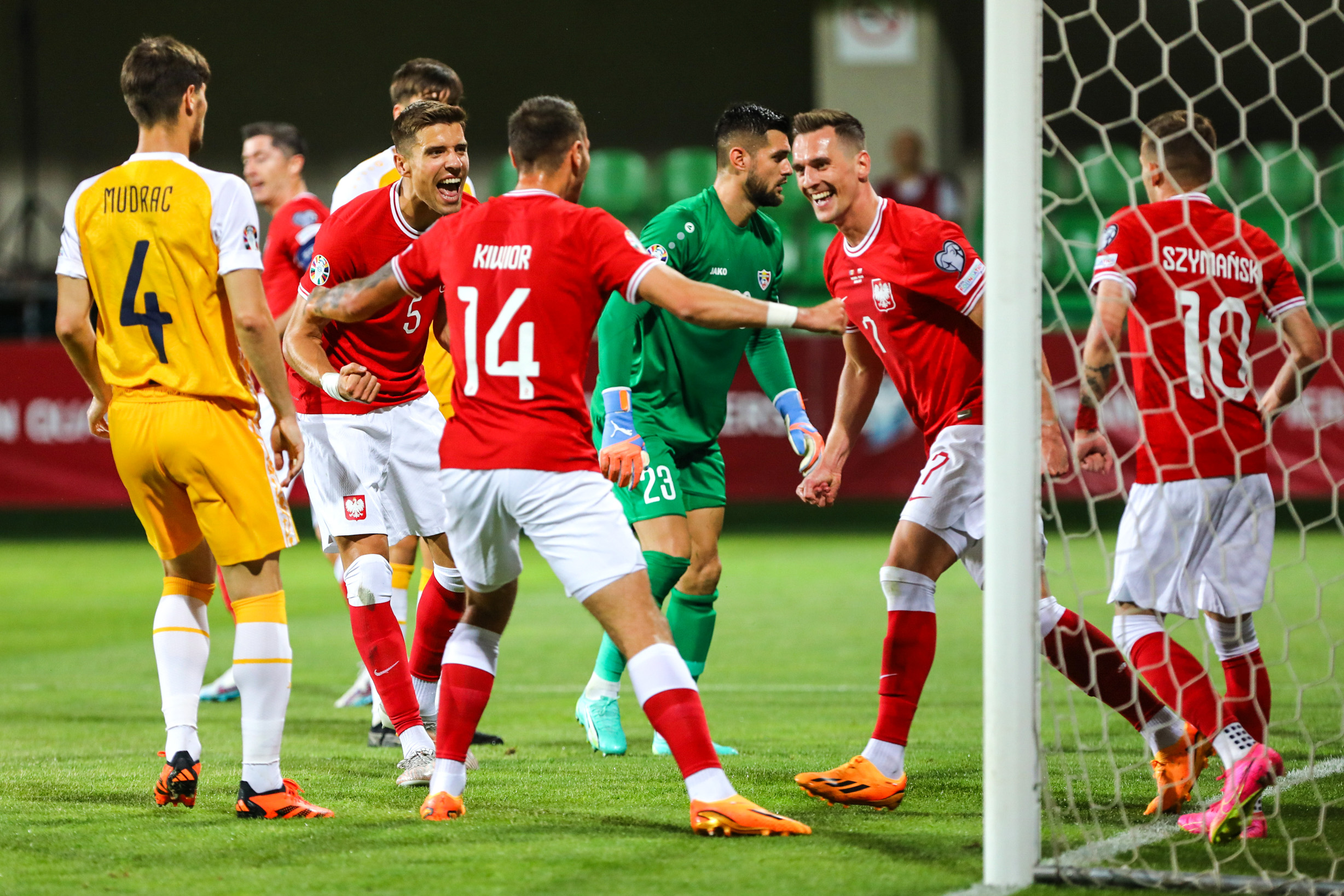 悉尼赢得冠军，摩尔多瓦被逐出比赛