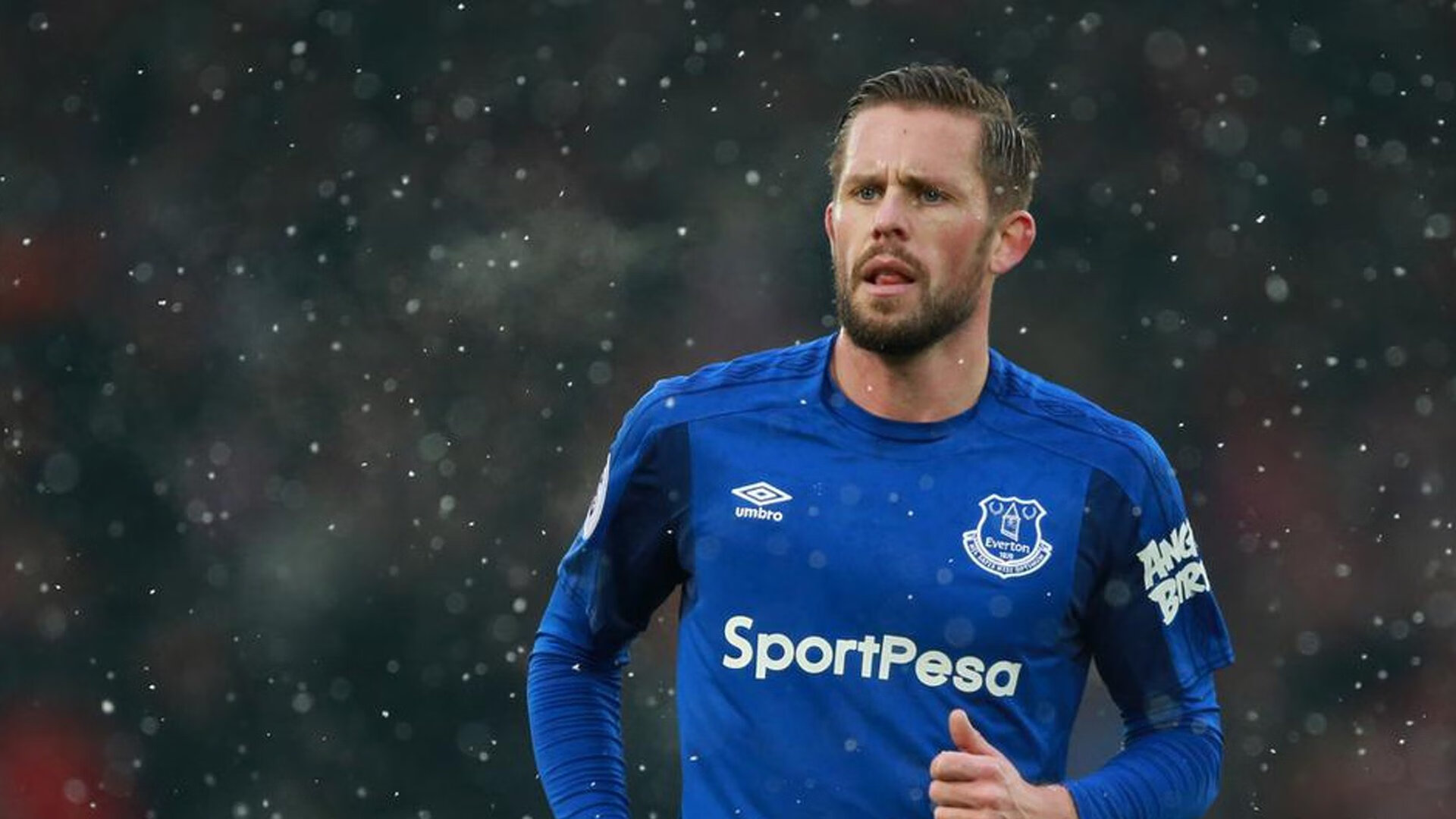 平行时空的绿茵,当阿根廷蓝白席卷尤文,穆勒在另一片球场打出生涯之夜