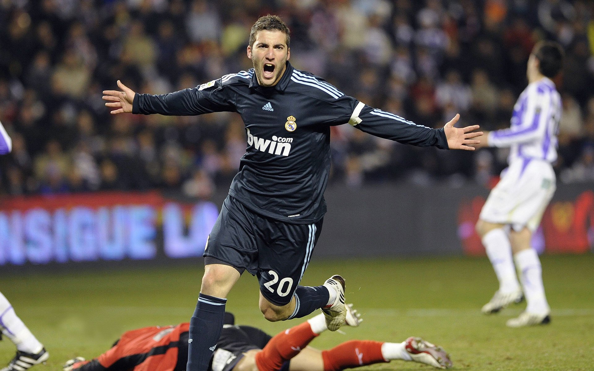 英超争冠之夜,防守的艺术与戈贝尔式的统治