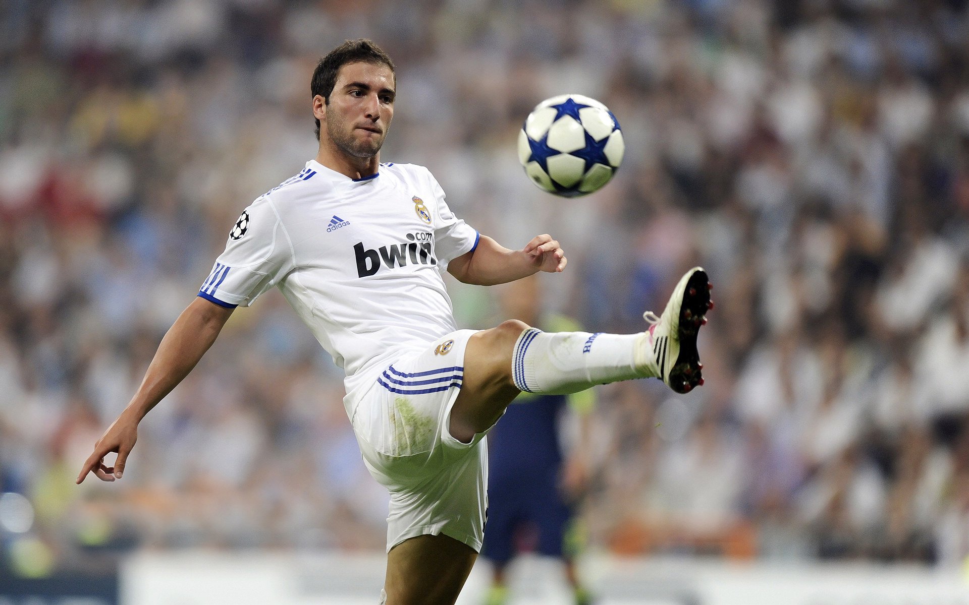 绿茵战场,当伊拉克血拼阿森纳,巴斯托尼如何成为关键先生?